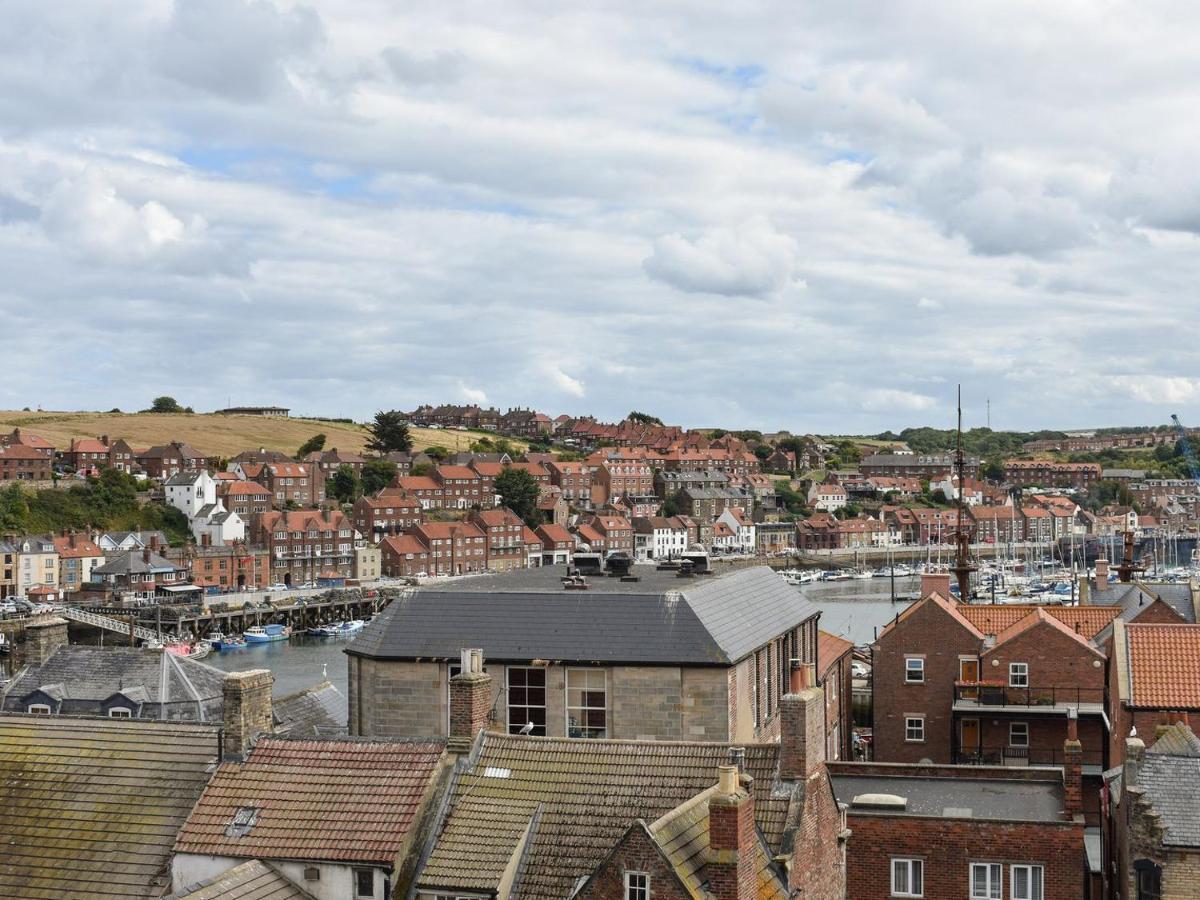 Coast Apartment Whitby Eksteriør billede